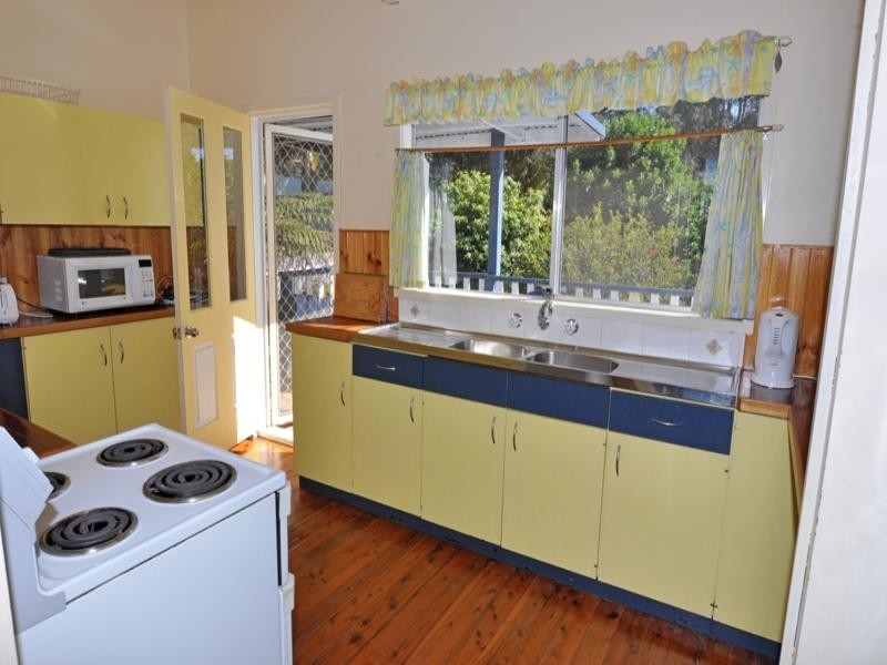 48 Bushland Avenue, Mollymook NSW 2539
