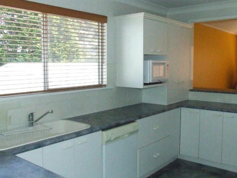 10 Jones Avenue, Mollymook NSW 2539