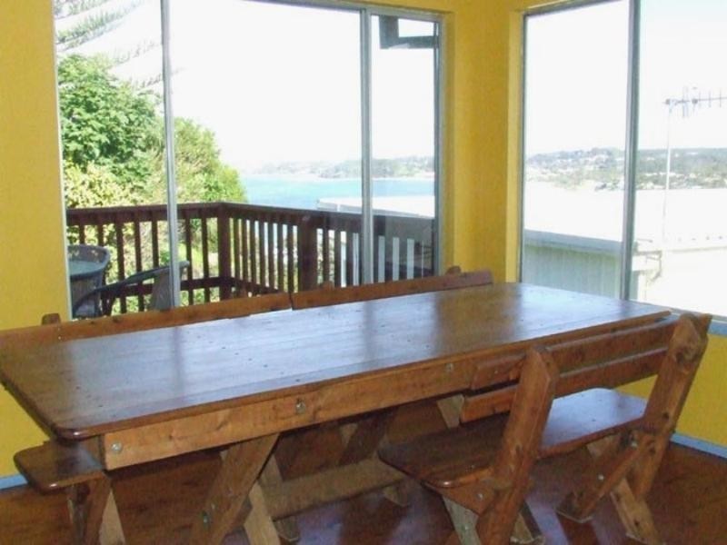 10 Jones Avenue, Mollymook NSW 2539