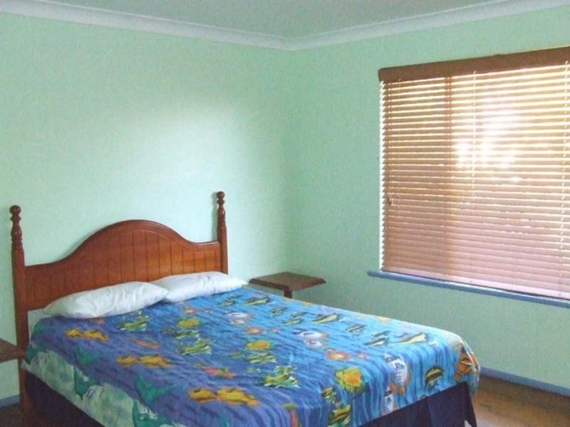 10 Jones Avenue, Mollymook NSW 2539