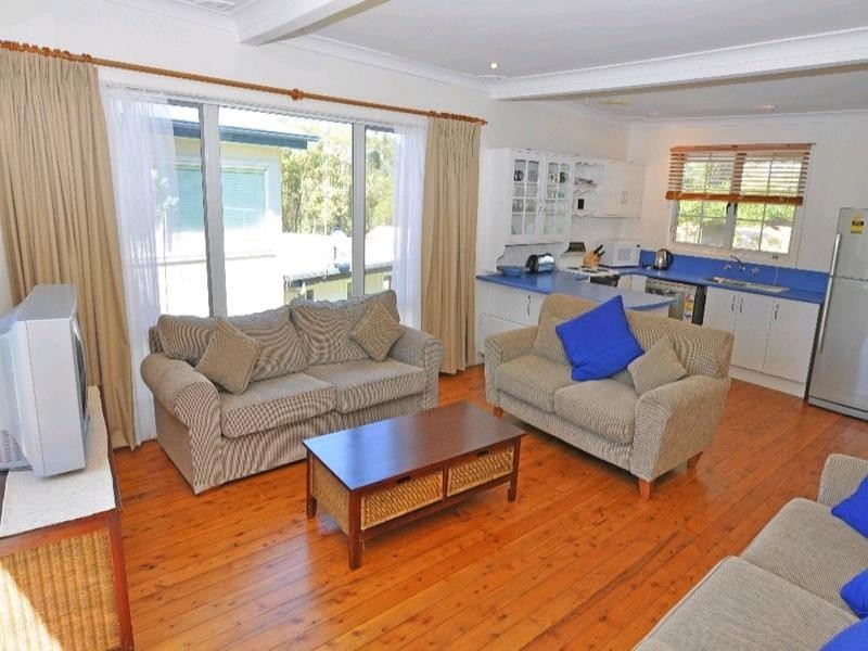 117 Mitchell Parade, Mollymook NSW 2539
