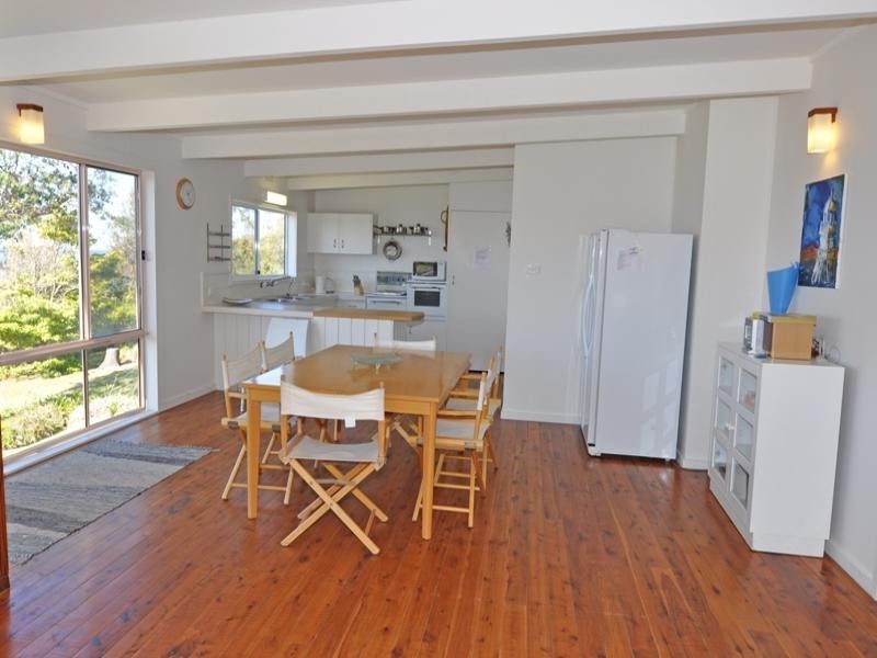 34 Donlan Road, Mollymook NSW 2539