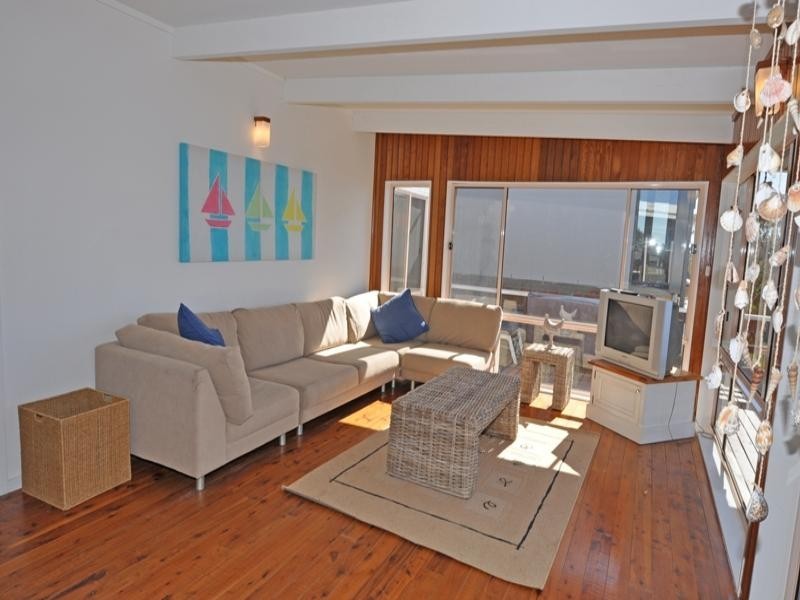 34 Donlan Road, Mollymook NSW 2539