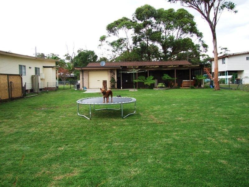 11 Spink Avenue, Lake Conjola NSW 2539