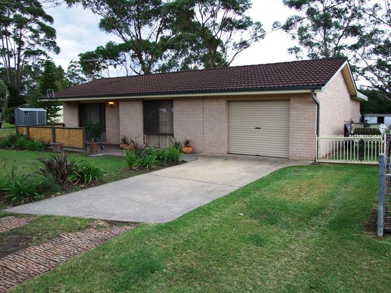 11 Spink Avenue, Lake Conjola NSW 2539