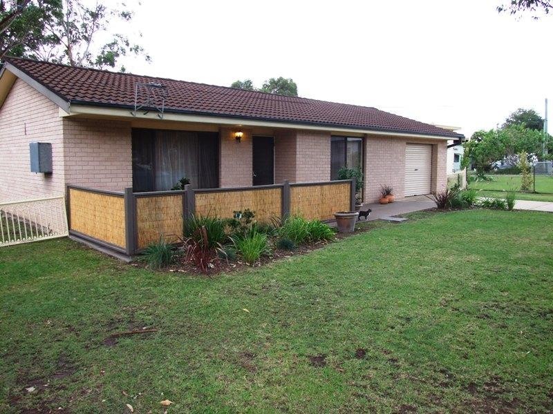 11 Spink Avenue, Lake Conjola NSW 2539