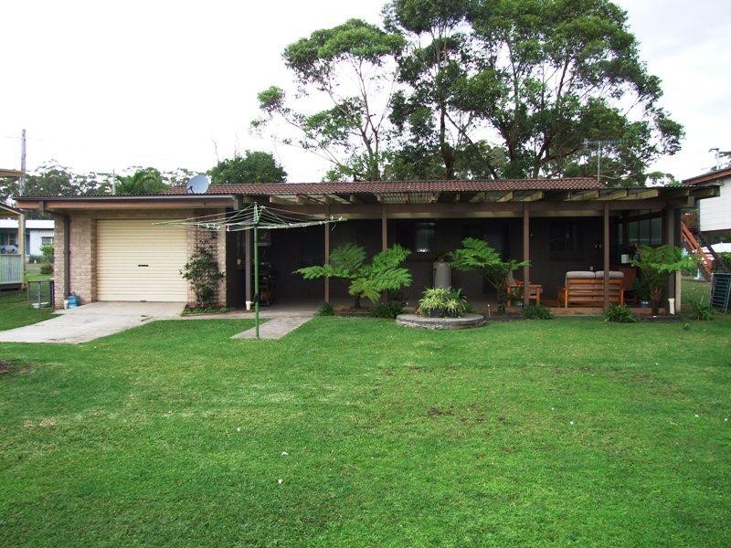 11 Spink Avenue, Lake Conjola NSW 2539