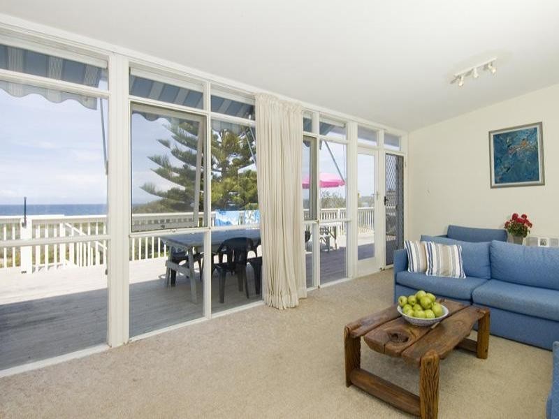 90 Mitchell Parade, Mollymook NSW 2539