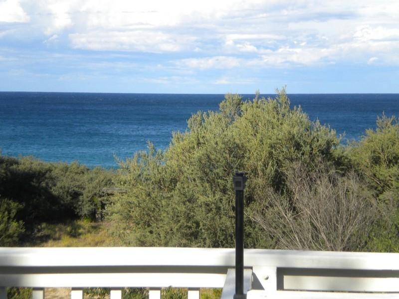 90 Mitchell Parade, Mollymook NSW 2539