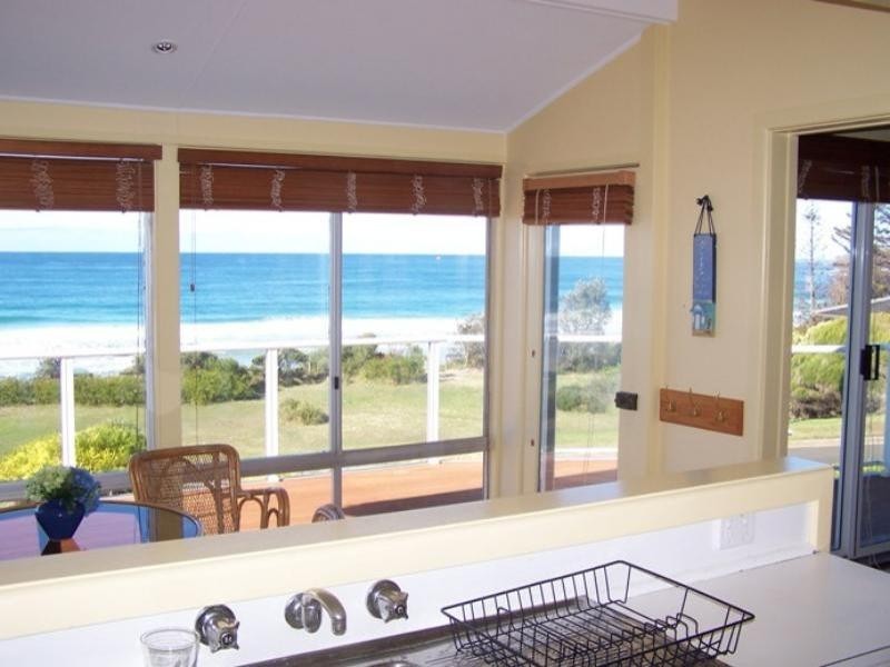 64 Donlan Road, Mollymook NSW 2539