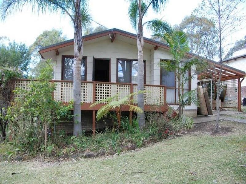 42 Lockhart Avenue, Mollymook NSW 2539