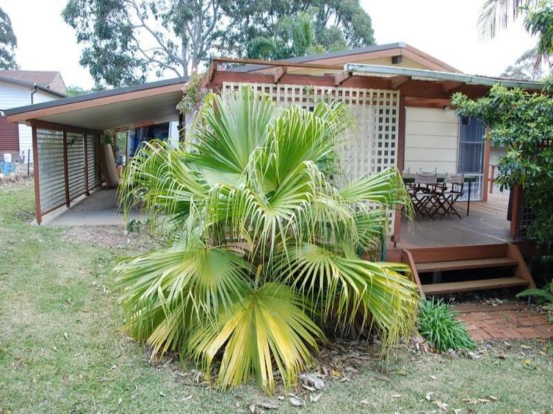 42 Lockhart Avenue, Mollymook NSW 2539