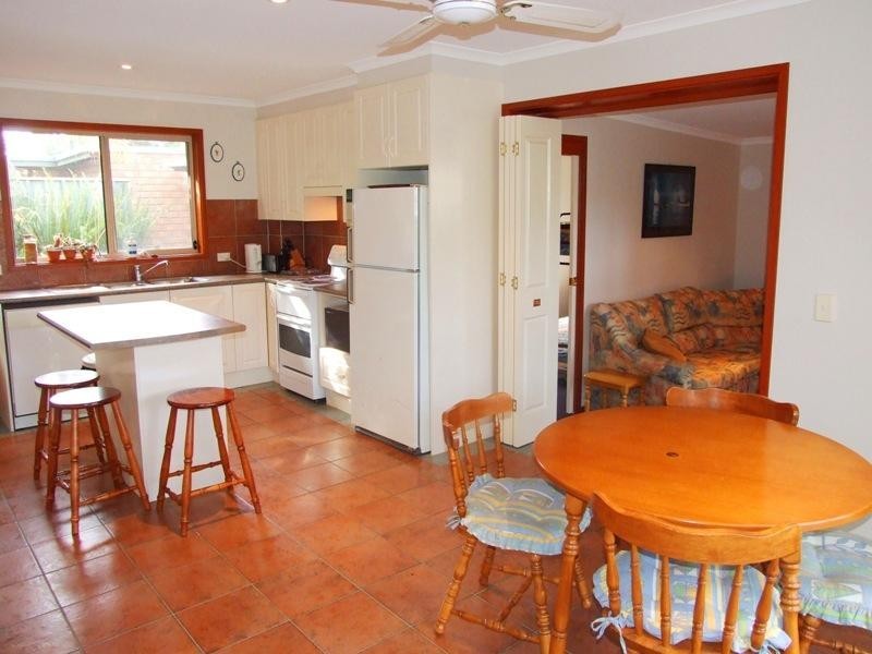 2/3 Ingold Street, Mollymook NSW 2539