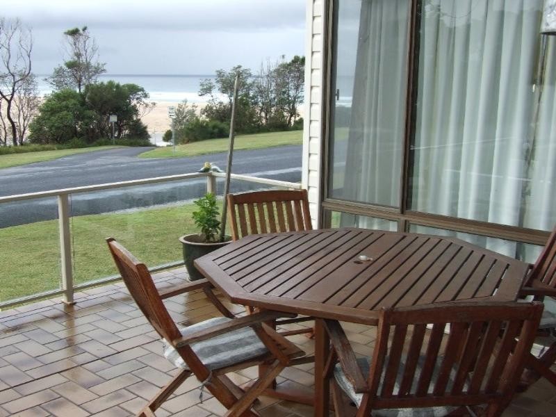 9 Seaside Parade, Dolphin Point NSW 2539