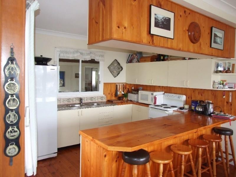 9 Seaside Parade, Dolphin Point NSW 2539