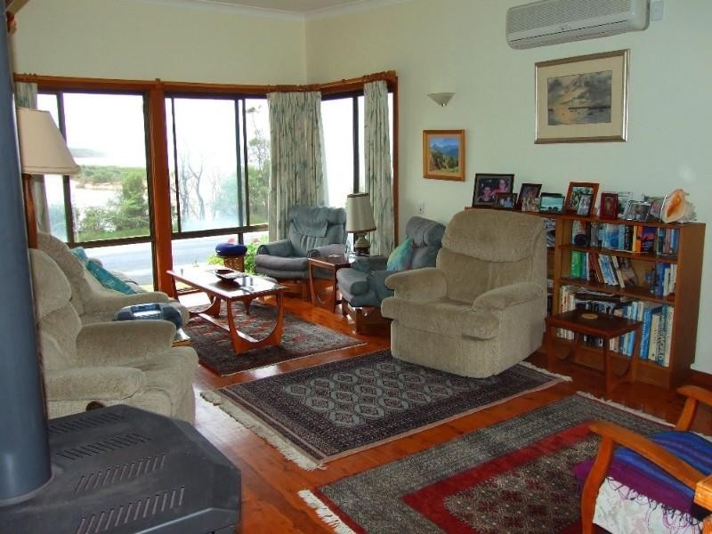 9 Seaside Parade, Dolphin Point NSW 2539