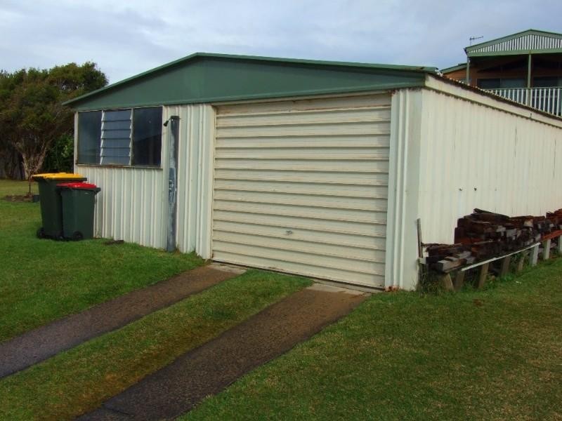 9 Seaside Parade, Dolphin Point NSW 2539