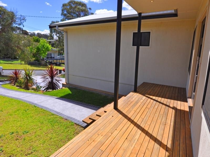 76 Carroll Avenue, Mollymook NSW 2539