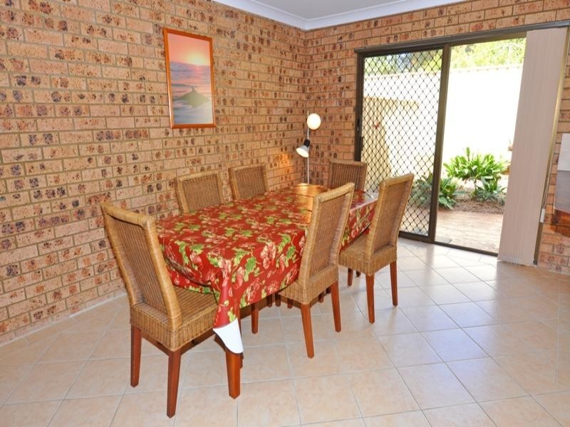 4/14 Davies Street, Mollymook NSW 2539