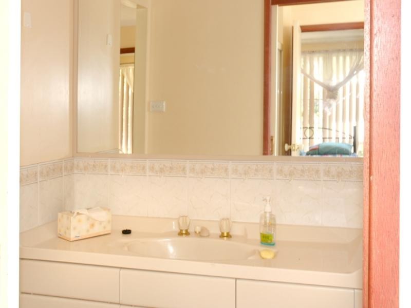 17 Conley Avenue, Lake Conjola NSW 2539