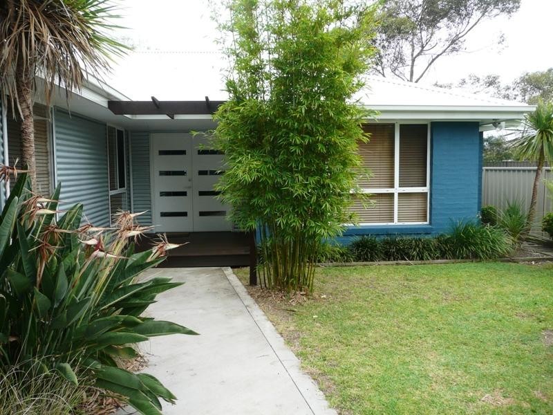 8 Conley Avenue, Lake Conjola NSW 2539