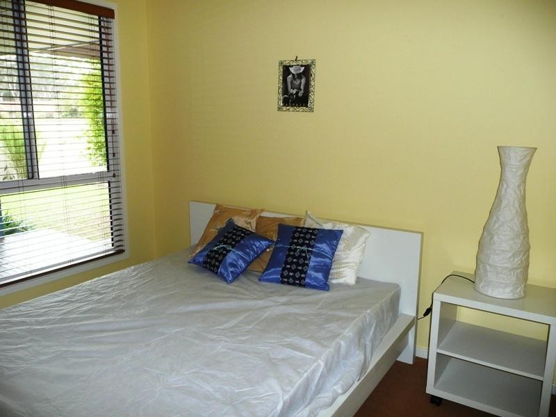 8 Conley Avenue, Lake Conjola NSW 2539