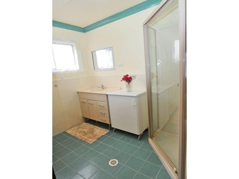 19 River Road, Lake Tabourie NSW 2539