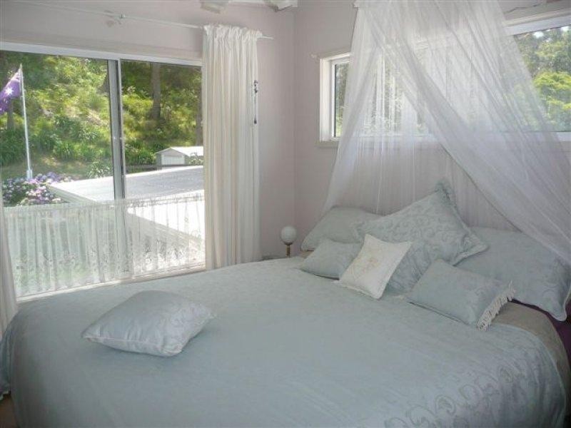 13 Kendall Crescent, Burrill Lake NSW 2539