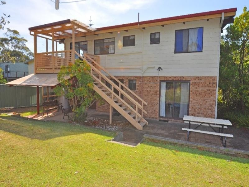 162 Matron Porter Drive, Mollymook NSW 2539