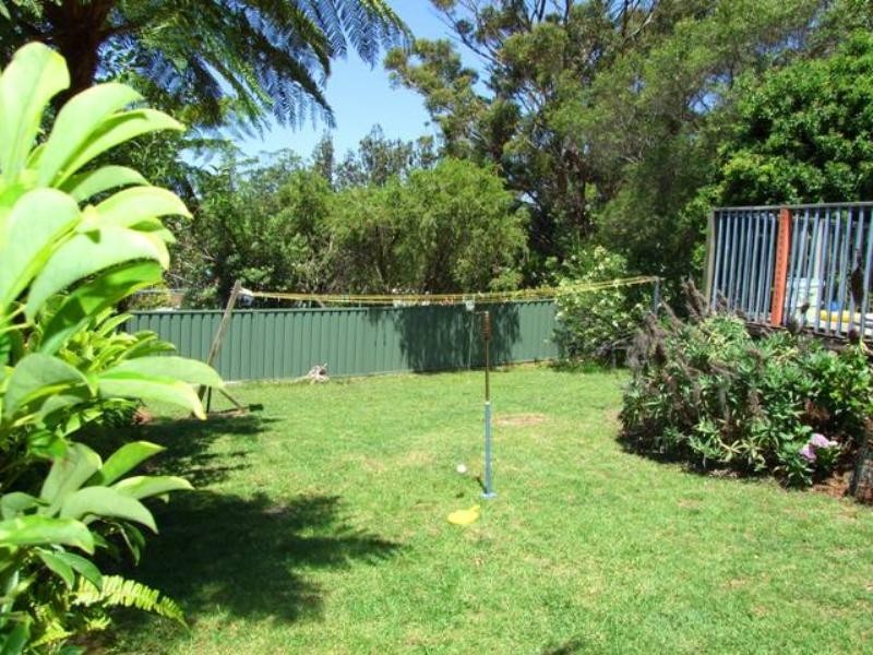 8 Ocean Street, Mollymook NSW 2539