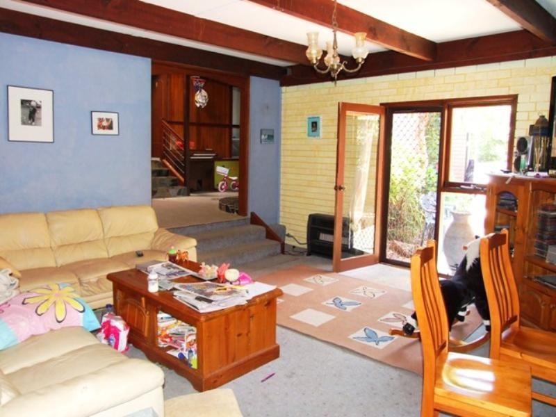 8 Ocean Street, Mollymook NSW 2539