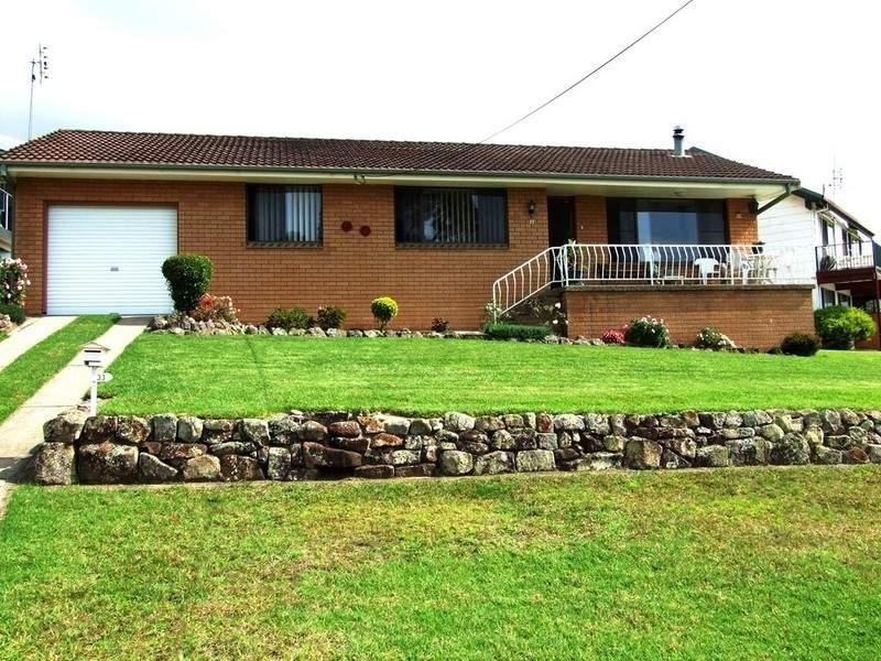 33 Kurrajong Crescent, Conjola Park NSW 2539