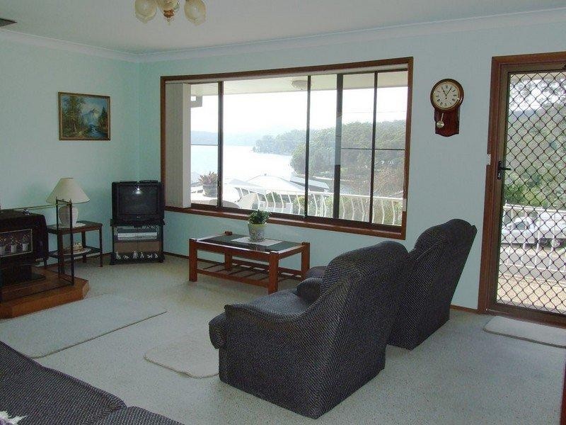 33 Kurrajong Crescent, Conjola Park NSW 2539