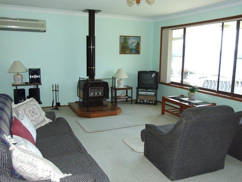 33 Kurrajong Crescent, Conjola Park NSW 2539