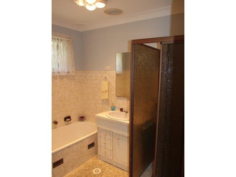 33 Kurrajong Crescent, Conjola Park NSW 2539