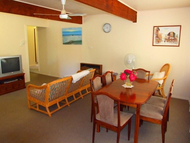 18 Princes Highway, Burrill Lake NSW 2539