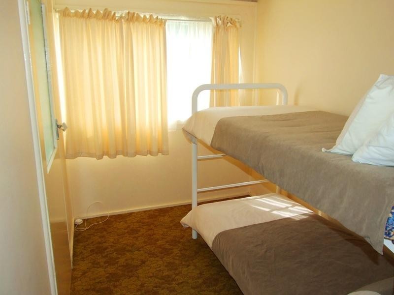 18 Princes Highway, Burrill Lake NSW 2539