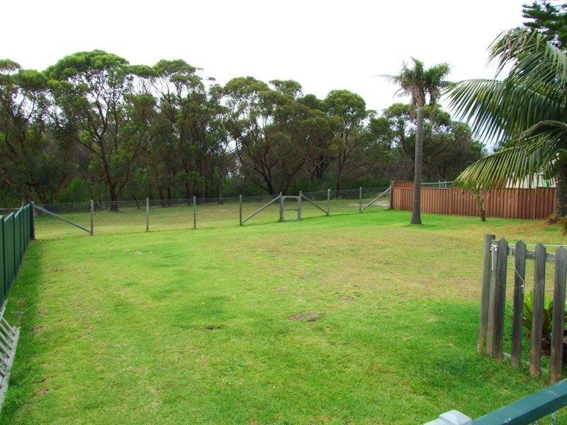 18 Princes Highway, Burrill Lake NSW 2539