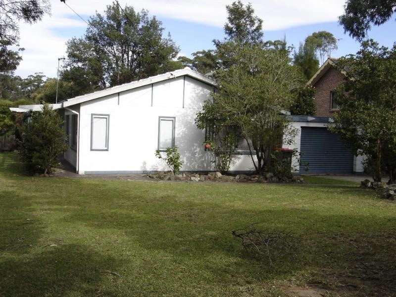 15 Latta Street, Mollymook NSW 2539