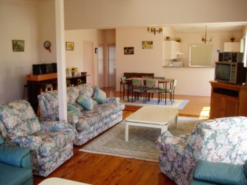 30 Donlan Road, Mollymook NSW 2539