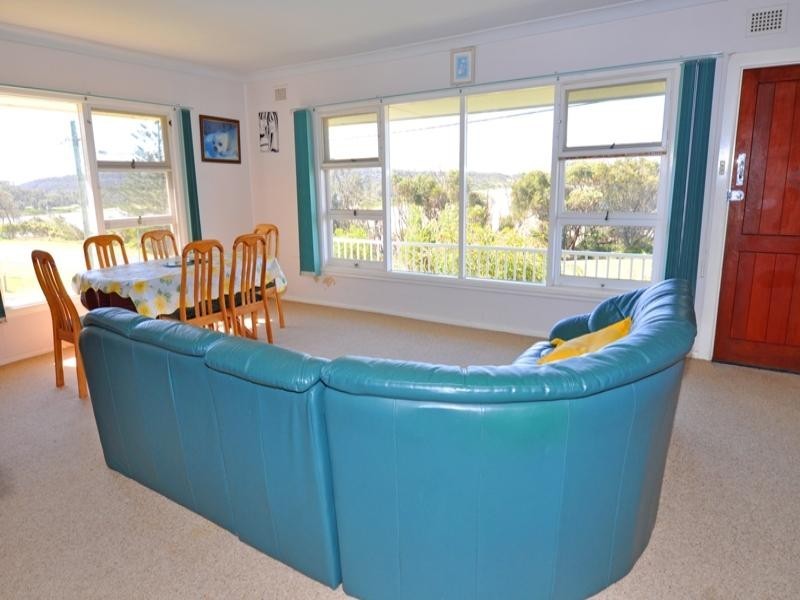 27 Seaside Parade, Dolphin Point NSW 2539