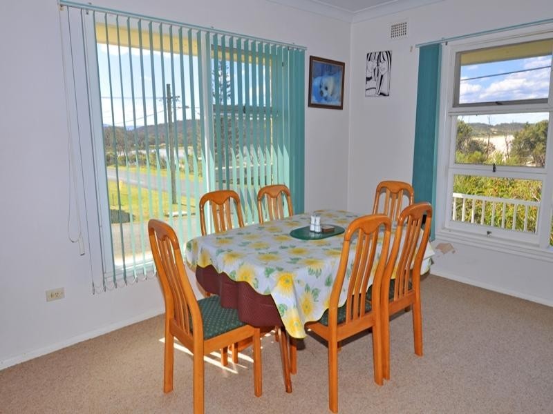 27 Seaside Parade, Dolphin Point NSW 2539