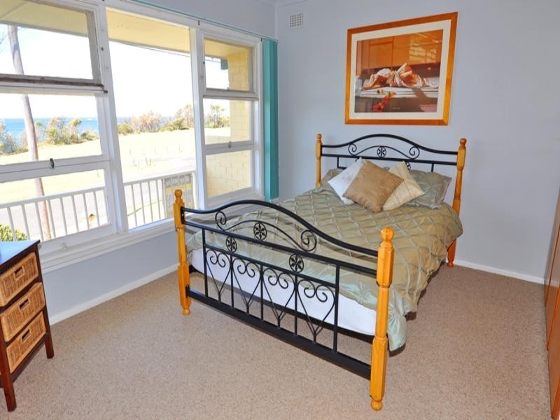 27 Seaside Parade, Dolphin Point NSW 2539