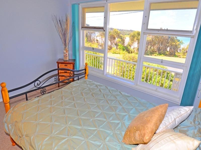 27 Seaside Parade, Dolphin Point NSW 2539