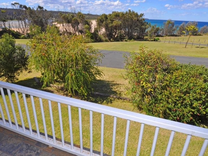 27 Seaside Parade, Dolphin Point NSW 2539