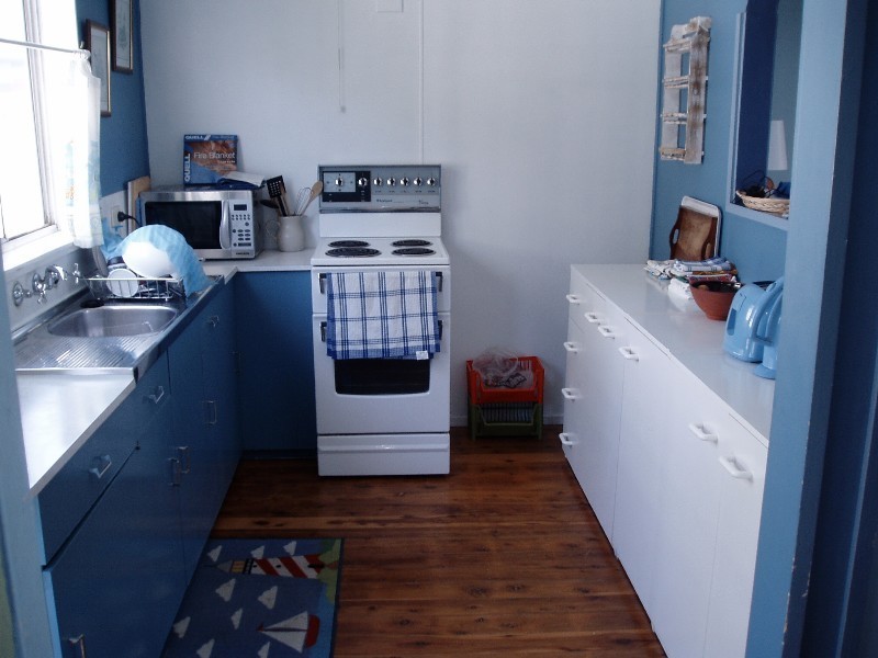 8 Buckland Street, Mollymook NSW 2539