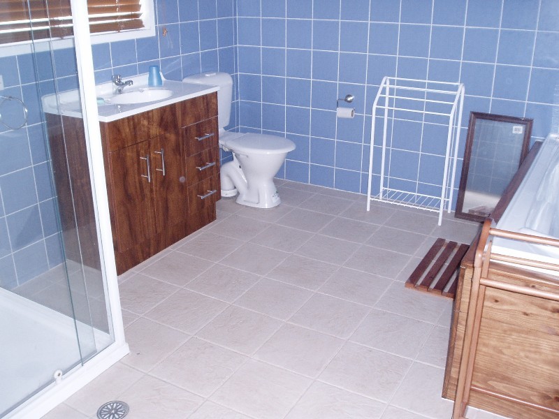 8 Buckland Street, Mollymook NSW 2539