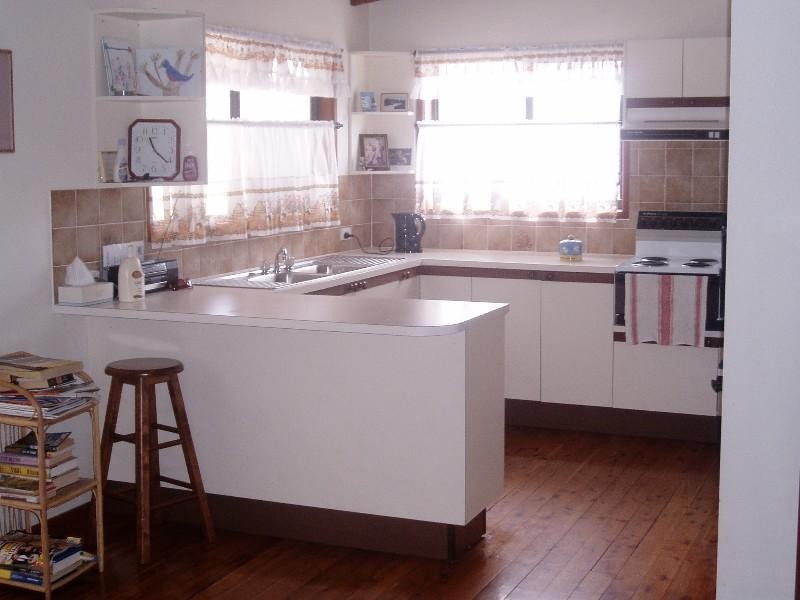 9 Latta Street, Mollymook NSW 2539