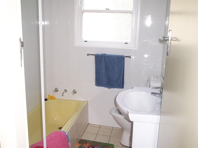 24 Albany Road, Umina Beach NSW 2257