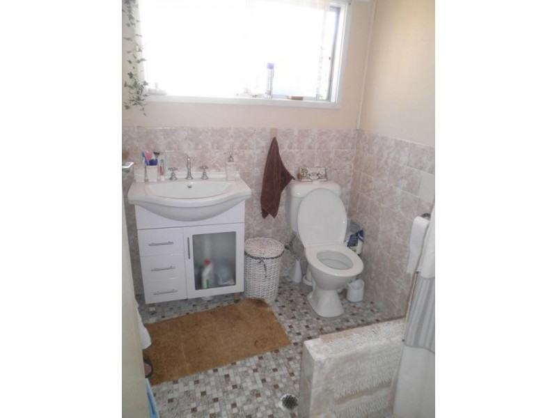 37 Angler Street, Woy Woy NSW 2256